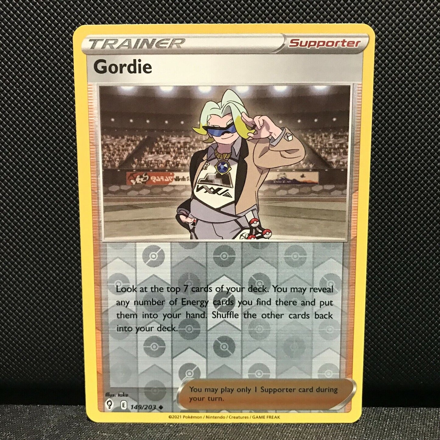 Gordie Reverse Holo 149/203 - Evolving Skies Pokemon Card - NM/Mint