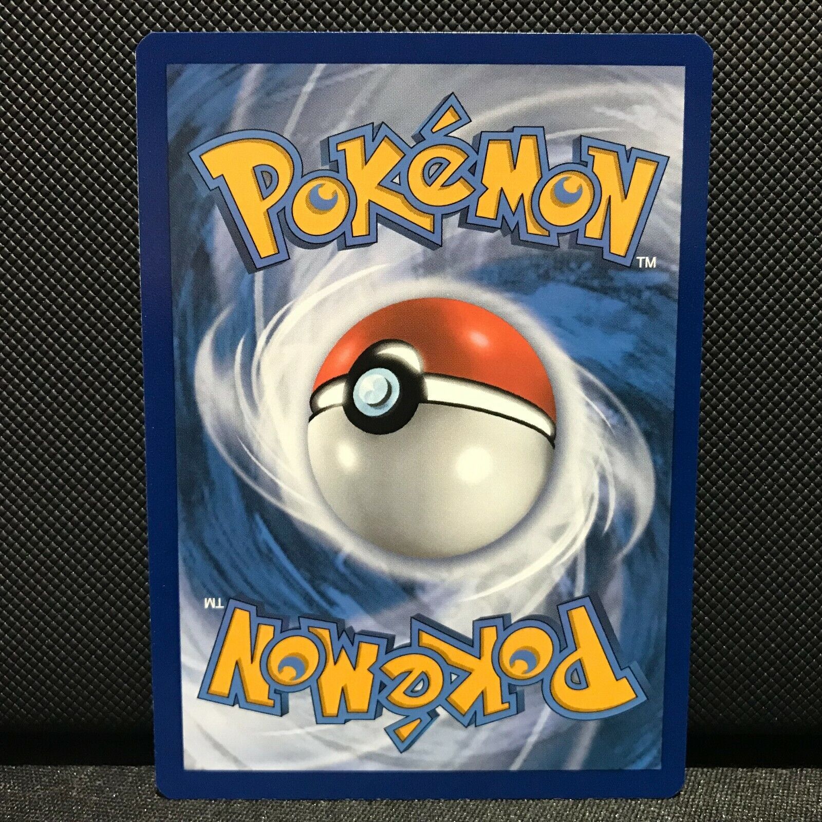 Lillipup Reverse Holo 133/203 - Evolving Skies Pokemon Card - NM/Mint