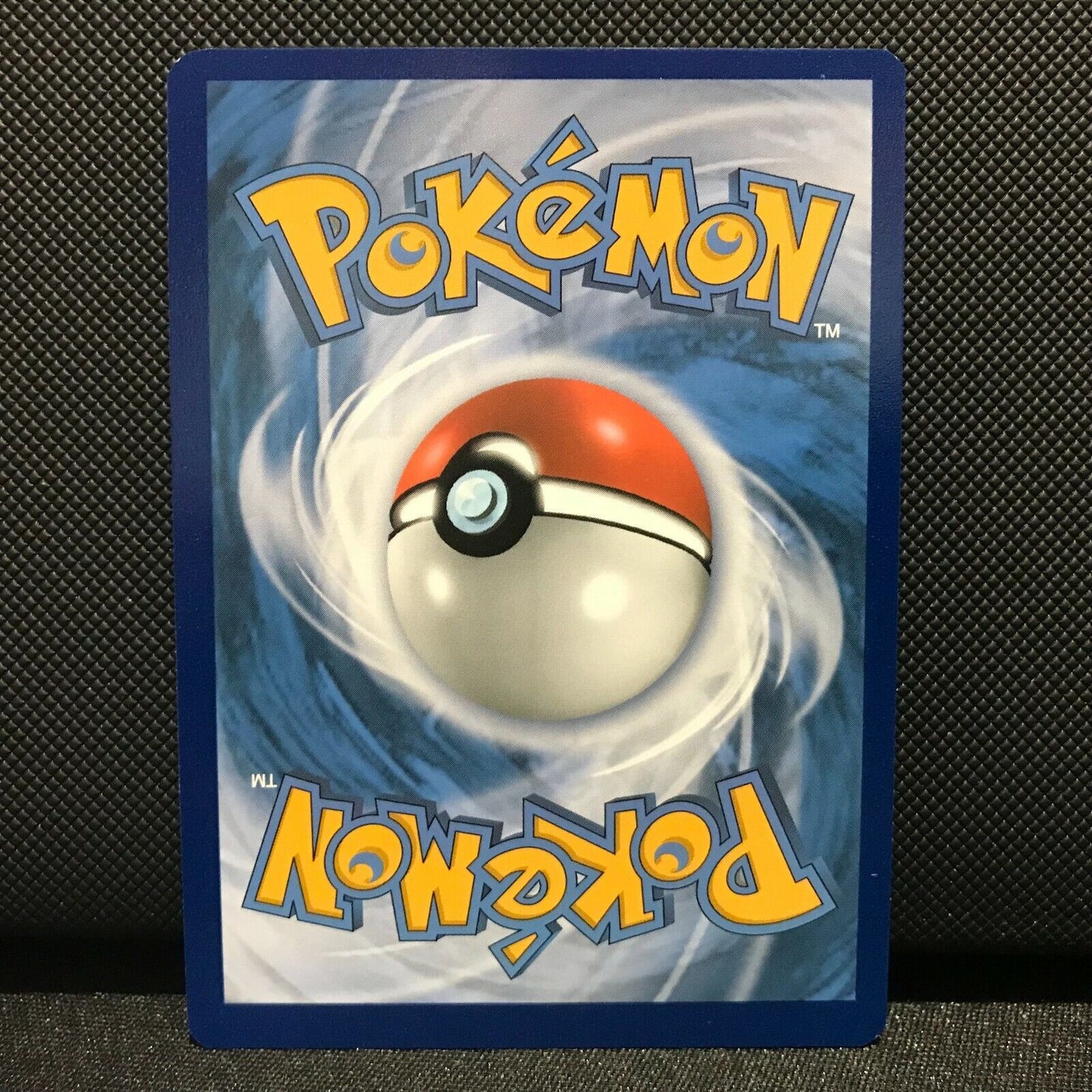 Skwovet Reverse Holo 127/198 - Chilling Reign Pokemon Card - NM/Mint