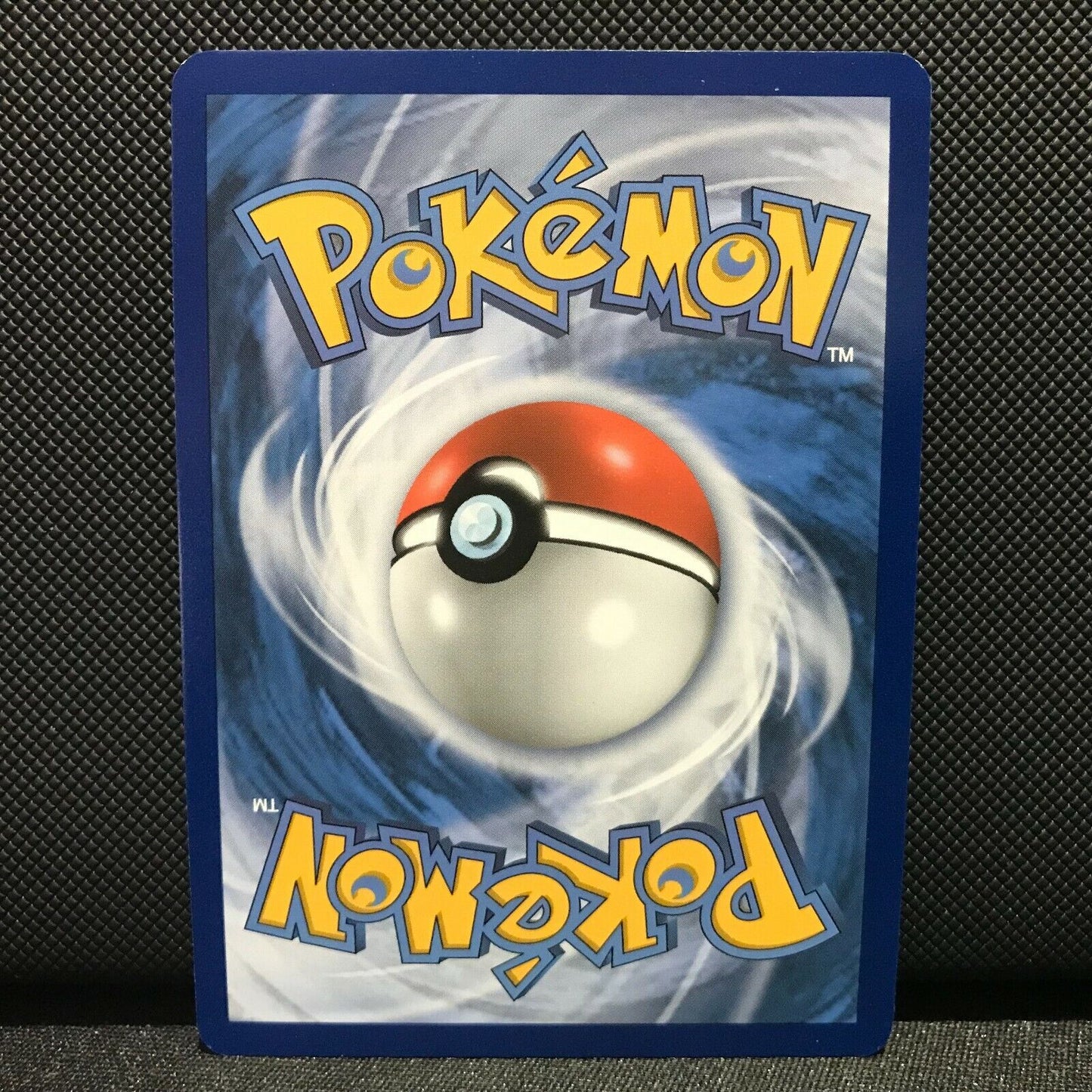 Sharpedo Holo 82/149 - Sun & Moon Base Set Pokemon Card - NM/Mint