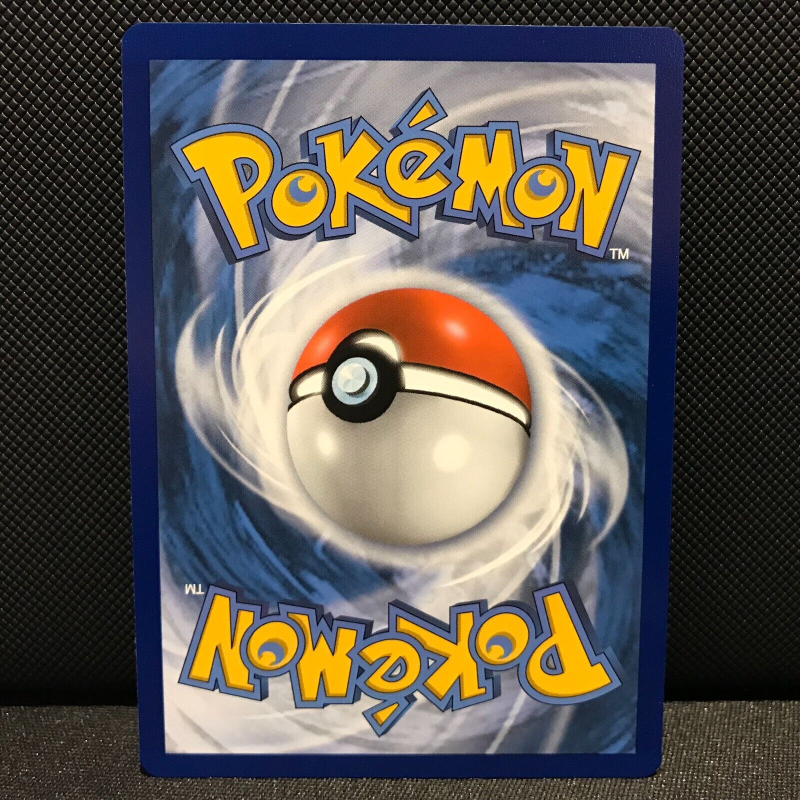 Bagon Reverse Holo 107/203 - Evolving Skies Pokemon Card - NM/Mint