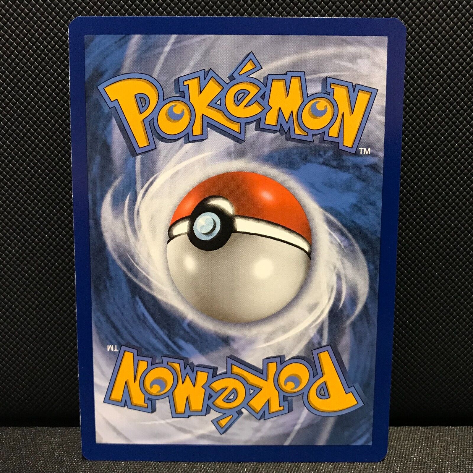 Thievul Reverse Holo 105/203 - Evolving Skies Pokemon Card - NM/Mint