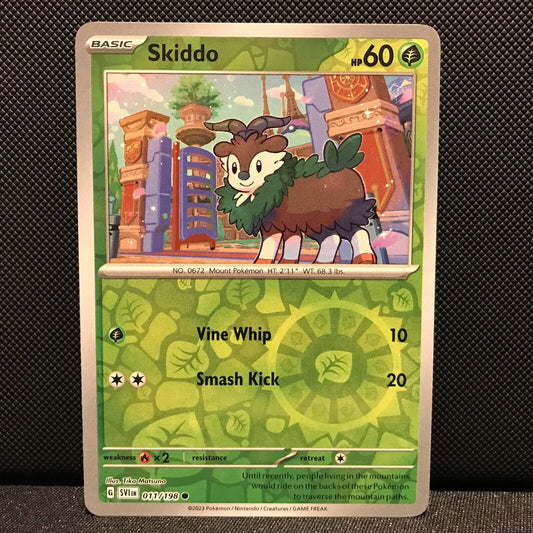 Skiddo Reverse Holo 011/198 - SV1EN Base Set Pokemon Card - NM/Mint