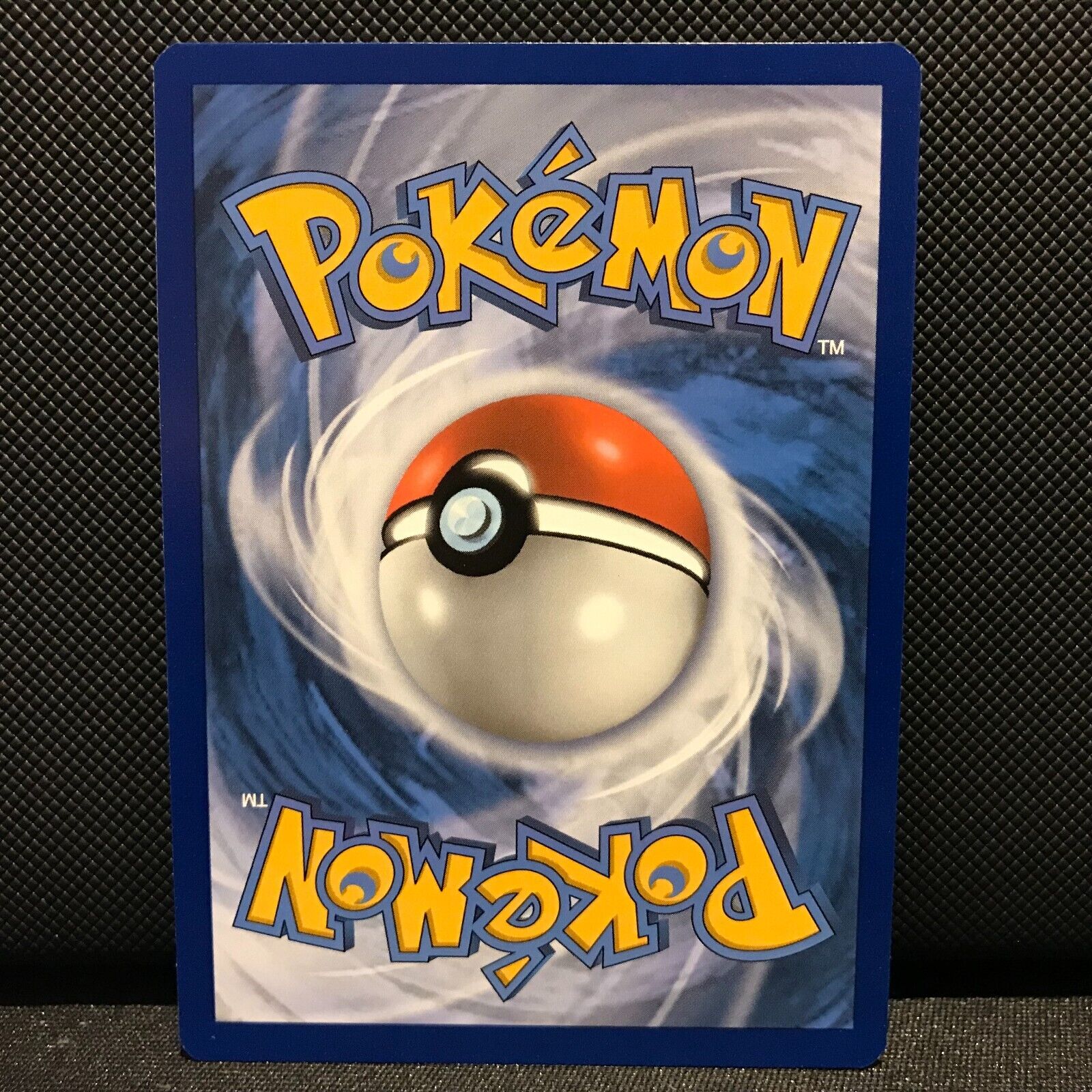 Fletchinder Reverse Holo 139/203 - Evolving Skies Pokemon Card - NM/Mint