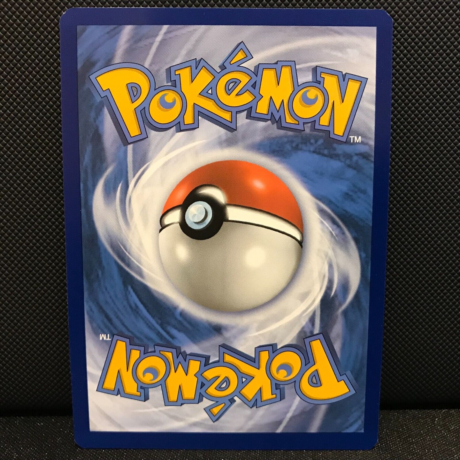 Elemental Badge Reverse Holo 147/203 - Evolving Skies Pokemon Card - NM/Mint