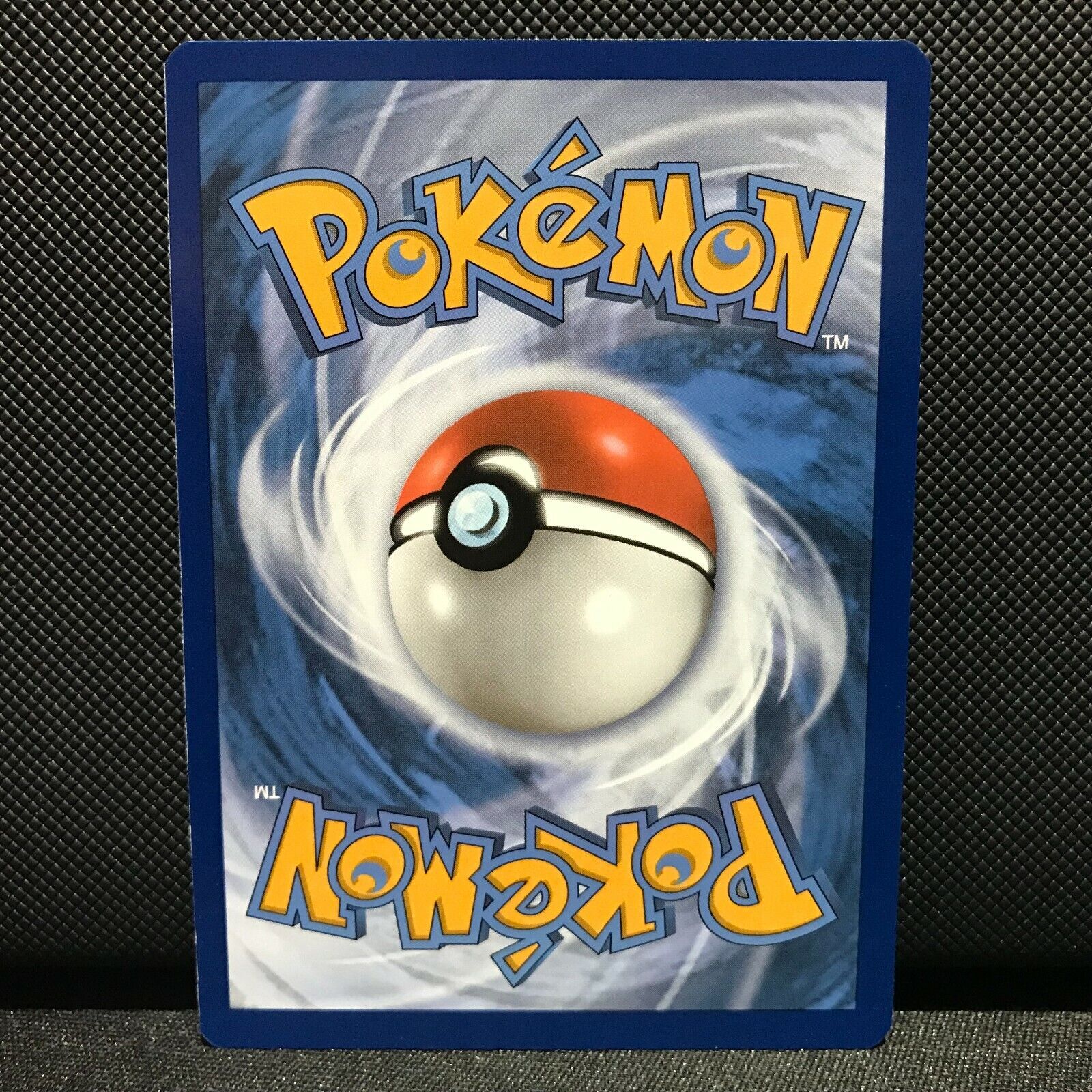 Zweilous Reverse Holo 114/203 - Evolving Skies Pokemon Card - NM/Mint