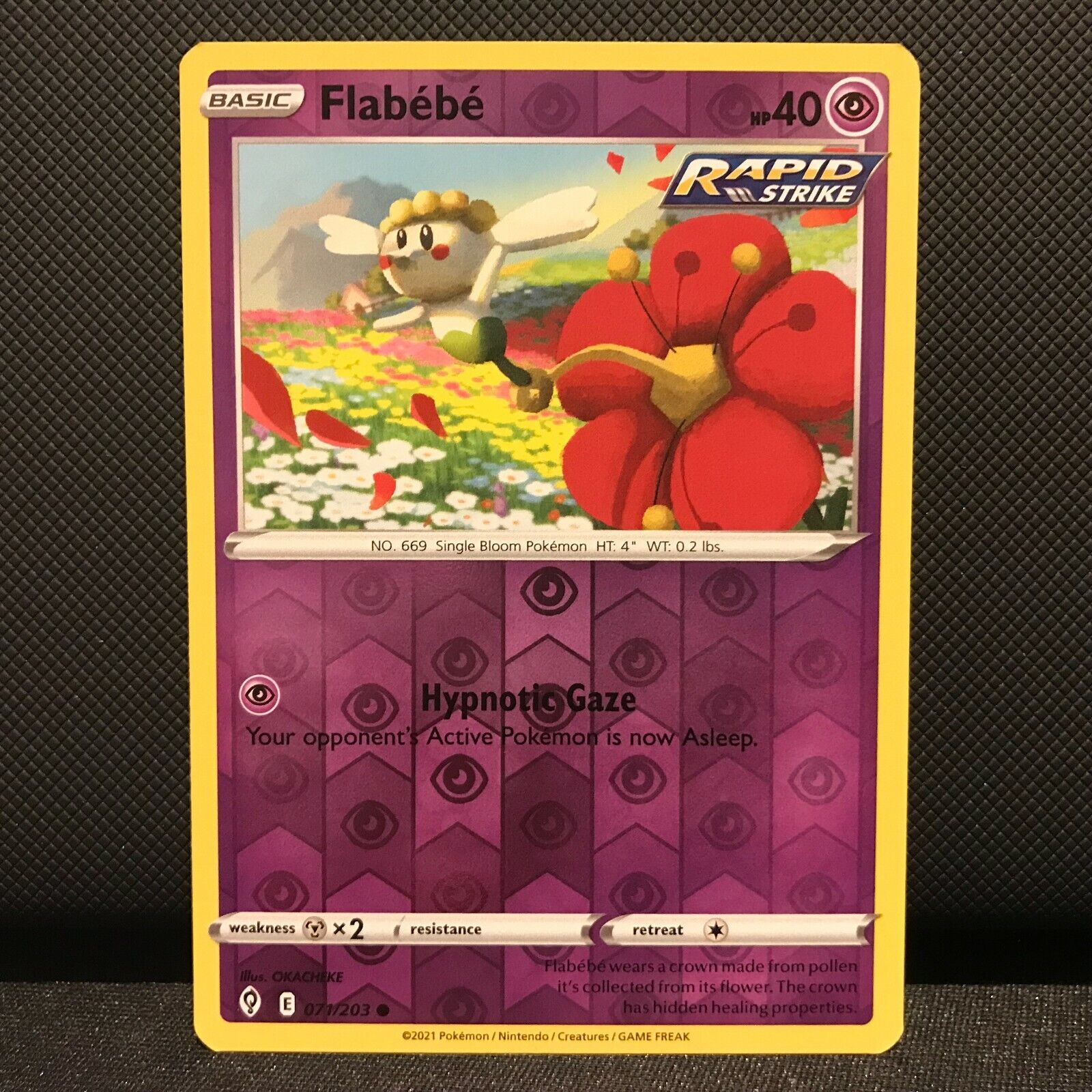 Flabébé Reverse Holo 71/203 - Evolving Skies Pokemon Card - NM/Mint