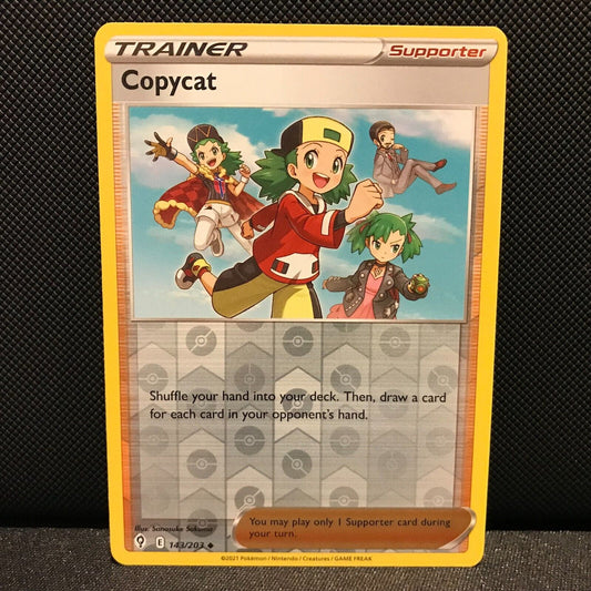 Copycat Reverse Holo 143/203 - Evolving Skies Pokemon Card - NM/Mint