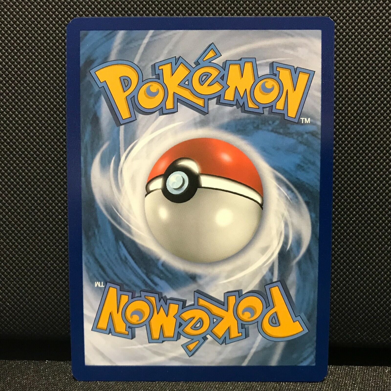 Ledyba Reverse Holo 4/198 - Chilling Reign Pokemon Card - NM/Mint