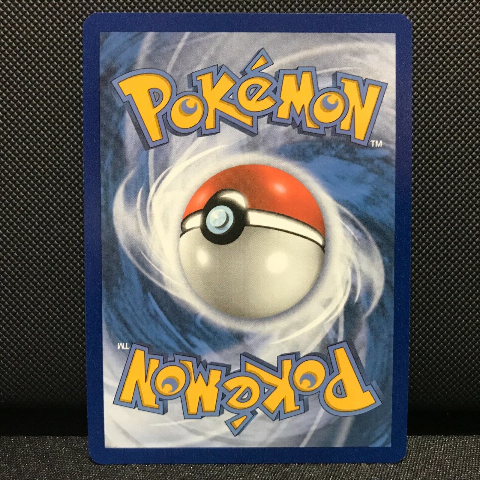 Lunatone Reverse Holo 72/189 - Darkness Ablaze Pokemon Card - NM/Mint