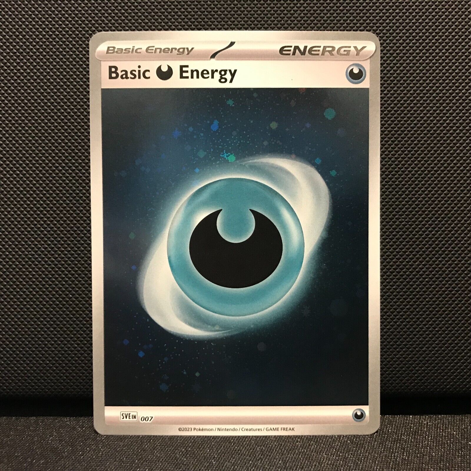 Darkness Energy Holo SVE 007 - Scarlet & Voilet 151 Pokemon Card - NM/Mint