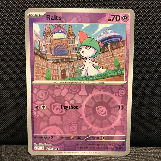 Ralts Reverse Holo 084/198 - SV1EN Base Set Pokemon Card - NM/Mint