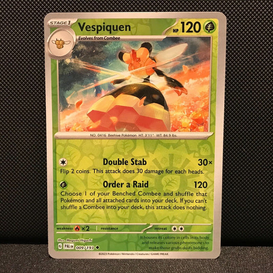 Vespiquen Reverse Holo 009/193 - SV2 Paldea Evolved Pokemon Card - NM/Mint