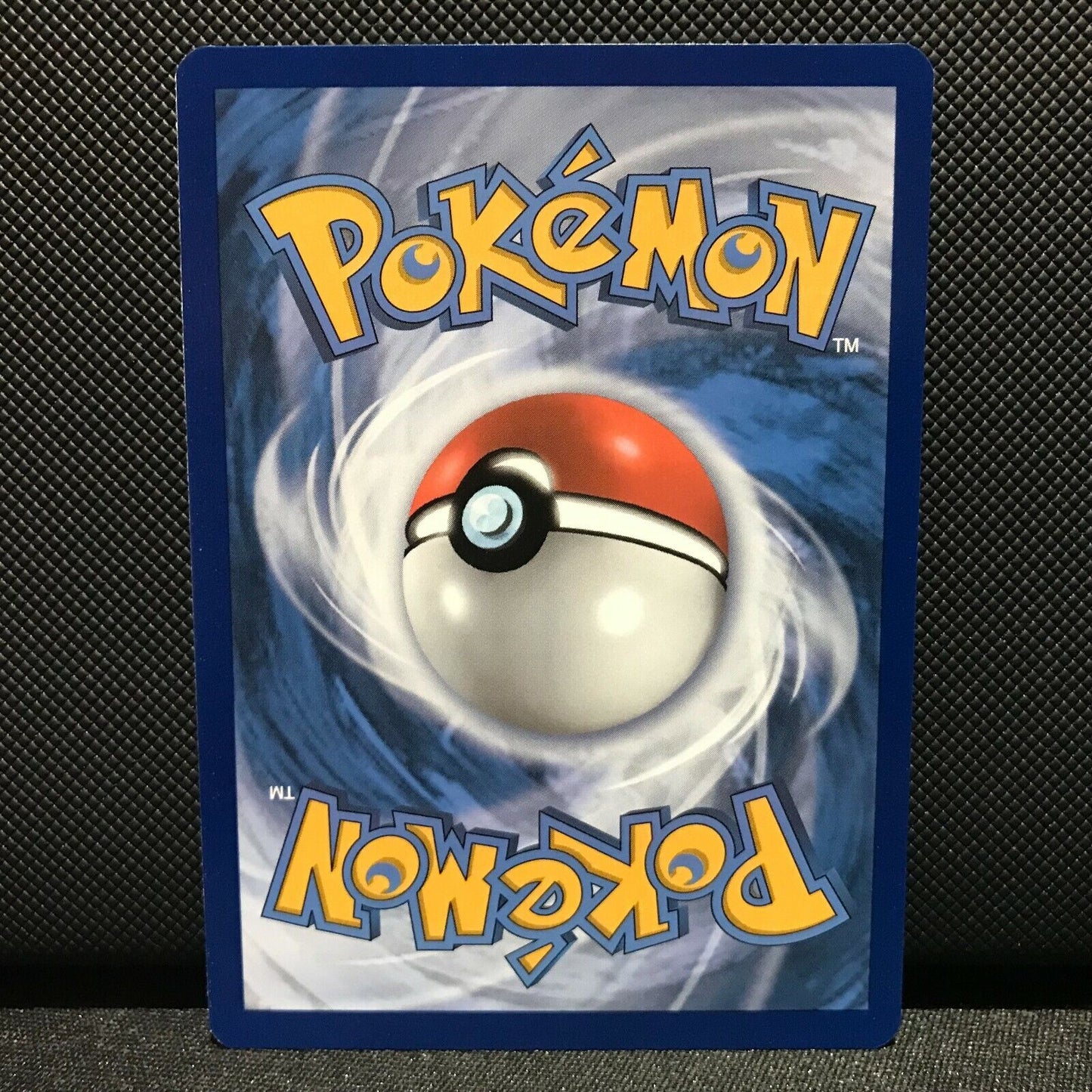 Hippowdon Reverse Holo 85/203 - Evolving Skies Pokemon Card - NM/Mint
