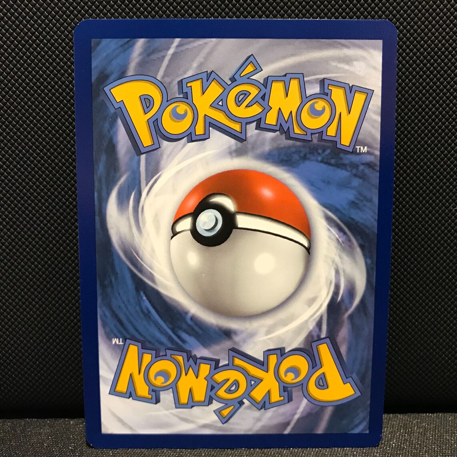Crustle Reverse Holo 12/203 - Evolving Skies Pokemon Card - NM/Mint