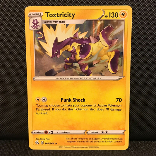 Toxtricity Holo 107/264 - Fusion Strike Pokemon Card - NM/Mint