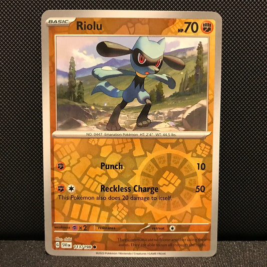 Riolu Reverse Holo 113/198 - SV1EN Base Set Pokemon Card - NM/Mint