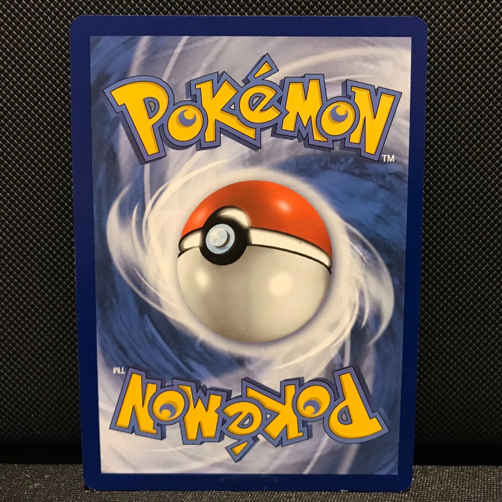 Justified Gloves Reverse Holo 143/198 - Chilling Reign Pokemon Card - NM/Mint