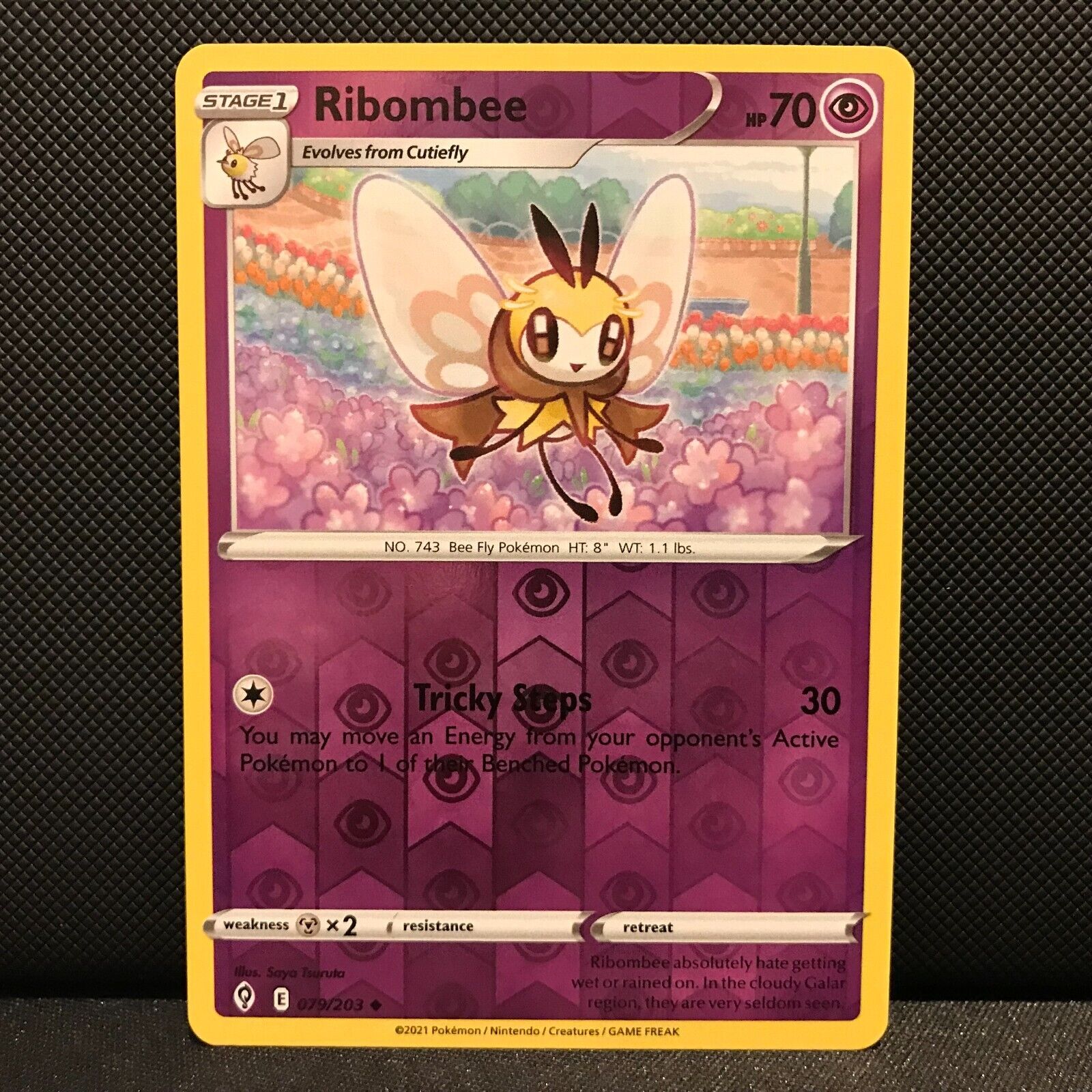 Ribombee Reverse Holo 79/203 - Evolving Skies Pokemon Card - NM/Mint