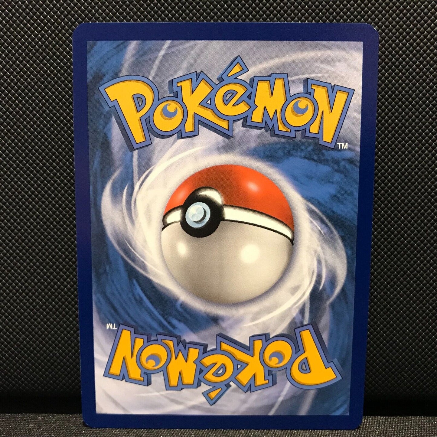 Beedrill 3/185 - Vivid Voltage Pokemon Card - NM/Mint