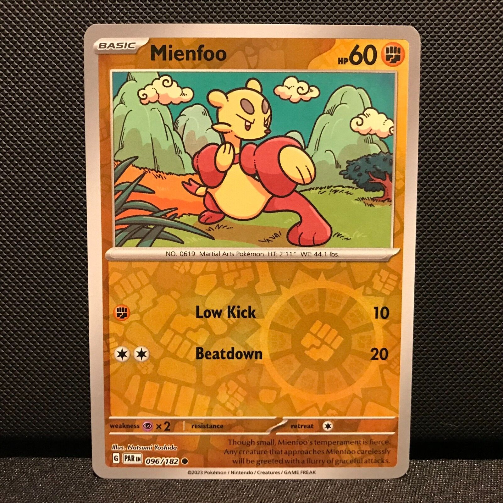 Mienfoo Reverse Holo 096/182 - Paradox Rift Pokemon Card - NM/Mint