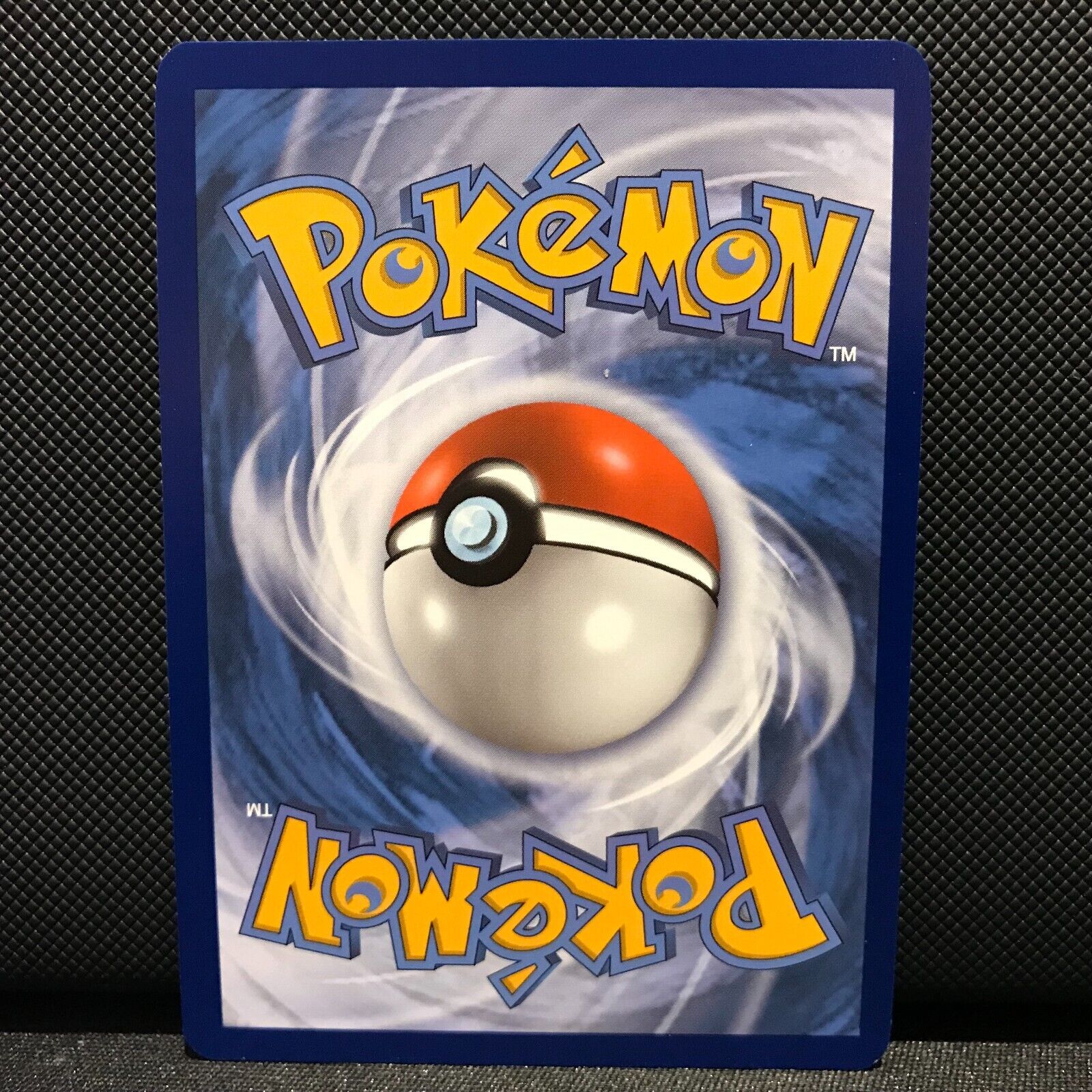 Milcery Reverse Holo 80/185 - Vivid Voltage Pokemon Card - NM/Mint