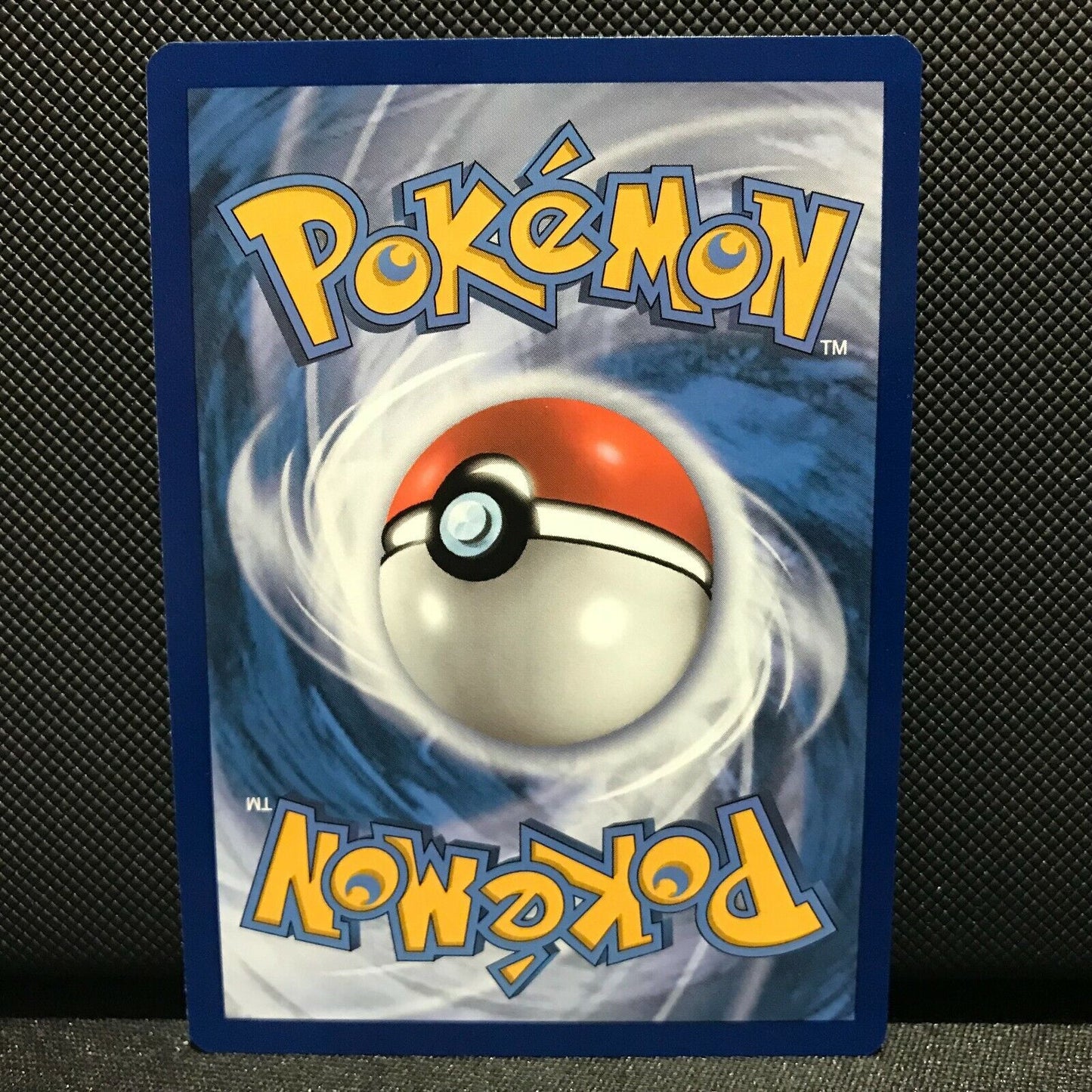 Pyroar Reverse Holo 23/203 - Evolving Skies Pokemon Card - NM/Mint