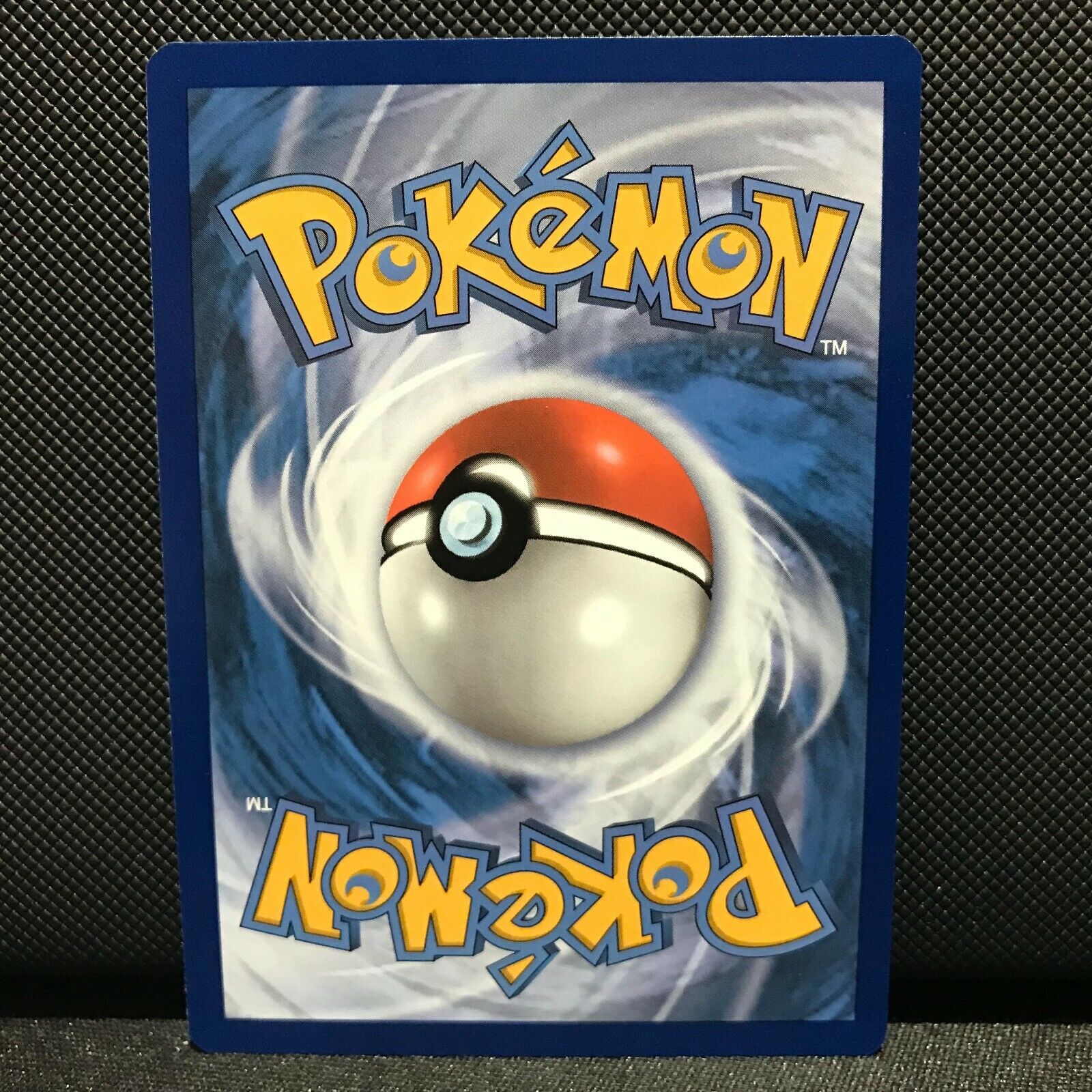 Pyroar Reverse Holo 23/203 - Evolving Skies Pokemon Card - NM/Mint