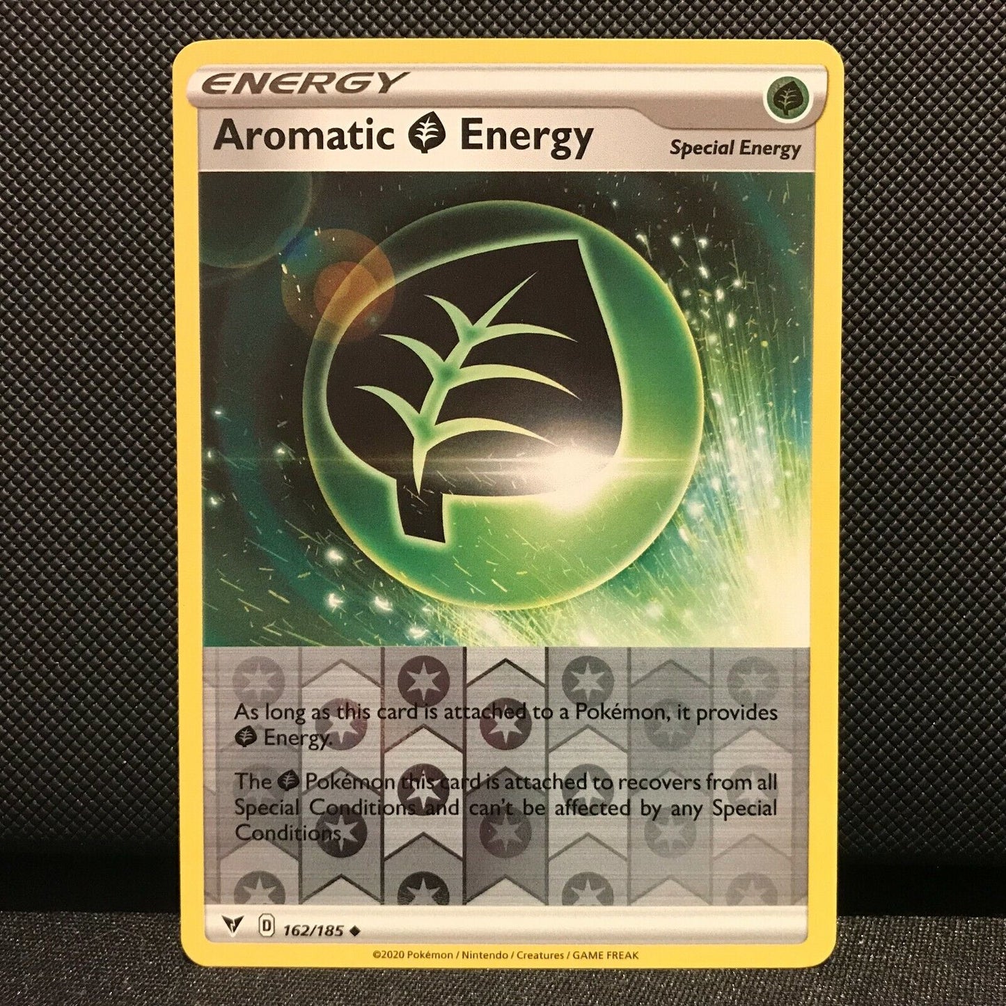 Aromatic Energy Reverse Holo 162/185 - Vivid Voltage Pokemon Card - NM/Mint