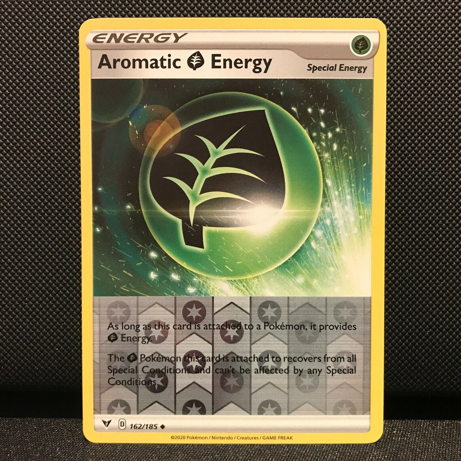 Aromatic Energy Reverse Holo 162/185 - Vivid Voltage Pokemon Card - NM/Mint